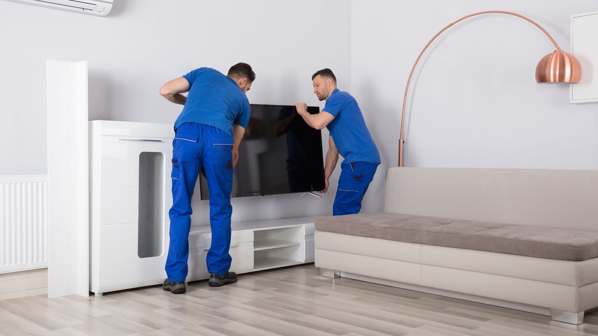 How Many Movers Should I Book? (Simple Guide Inside) | Caddy Moving