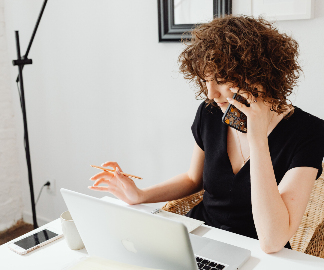 <img src=“Lady on the phone.png” alt=“Lady on the phone calling for movers”>