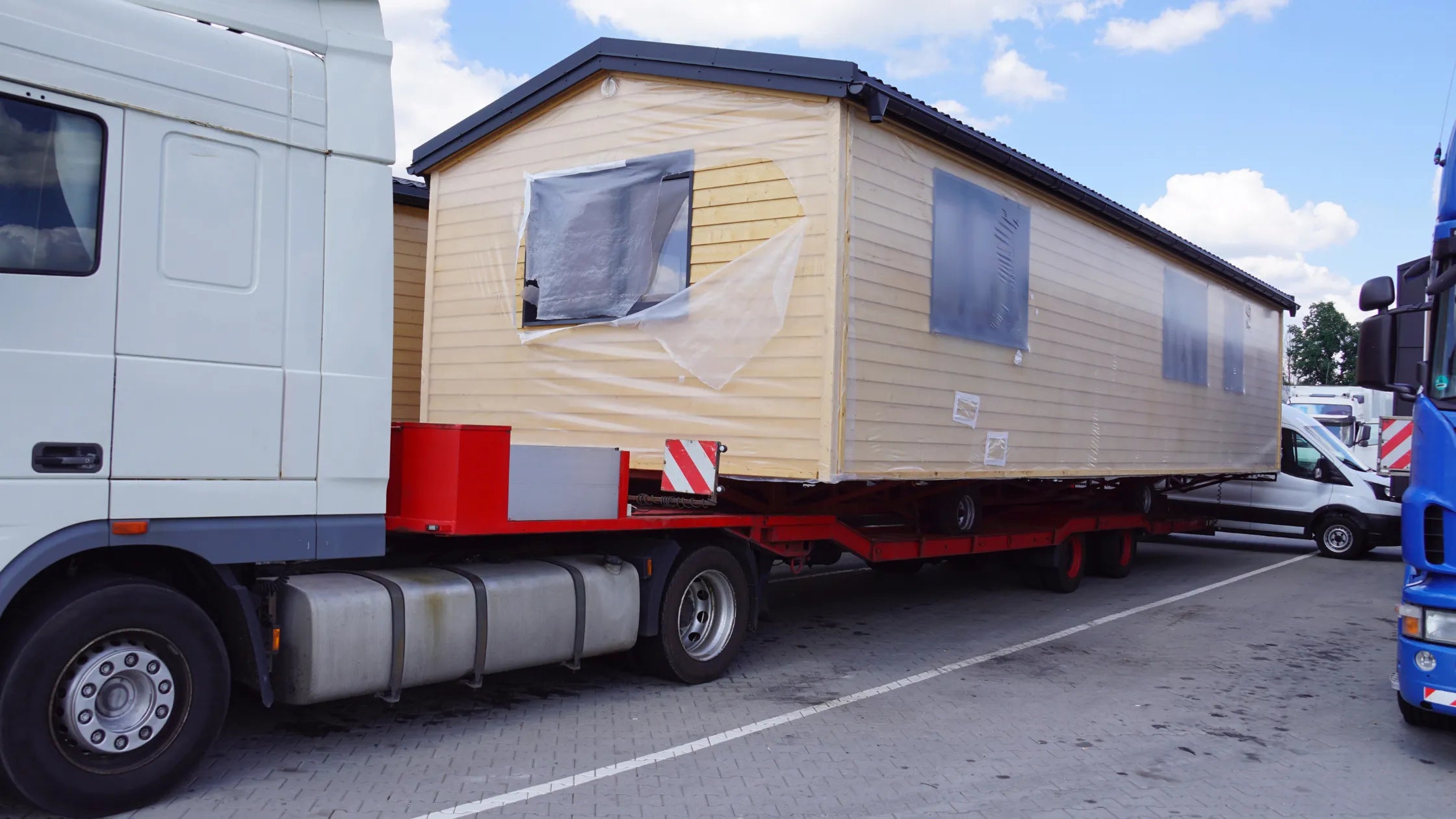 The Complete Guide to Moving Your Mobile Home: DIY vs Professional Movers
